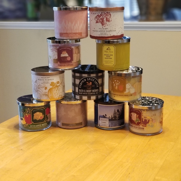 3 wick Candle Pumpkin Spice Latte Bath & Body Work - Picture 3 of 3